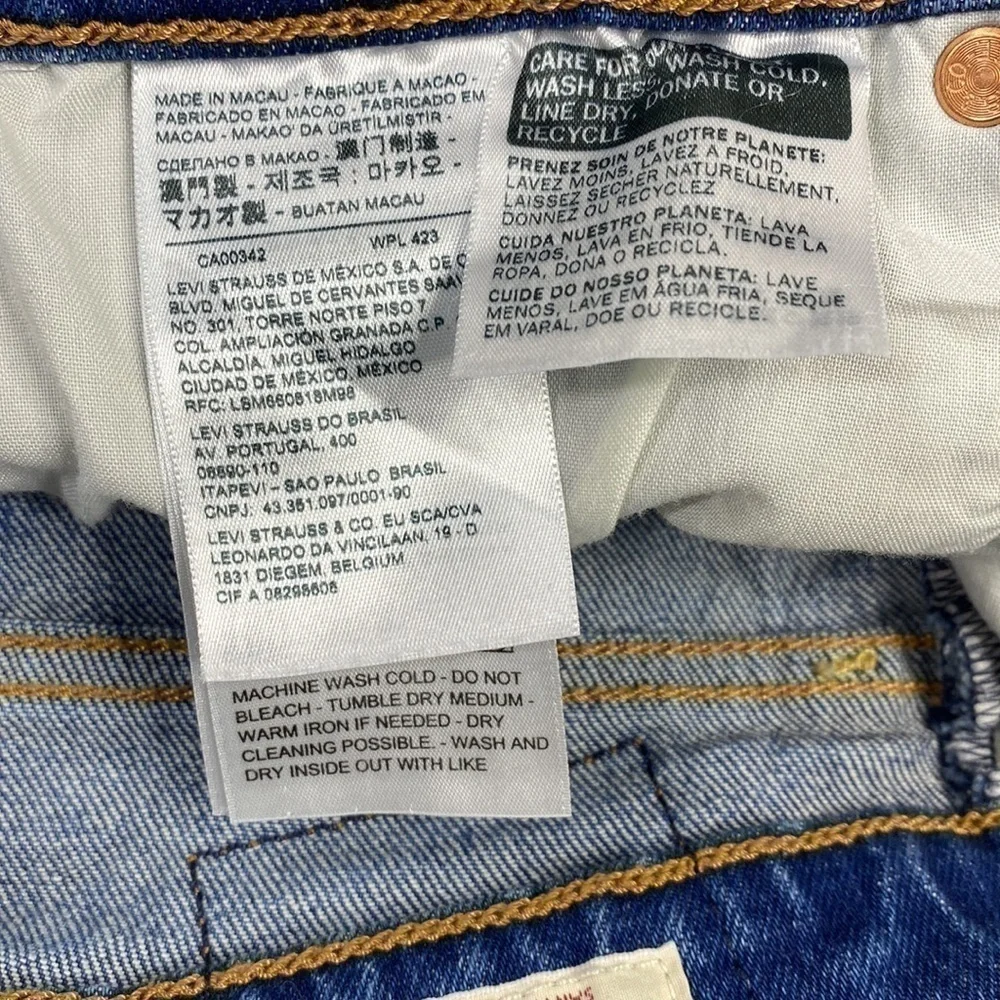 Levi's Premium Ribcage Shorts Button Fly Size 30 (flawed)